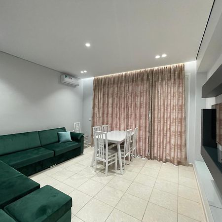 Emerald Inn Apartments Orikum Dış mekan fotoğraf