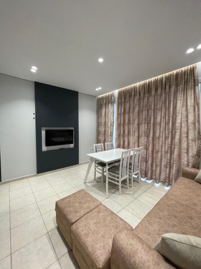 Emerald Inn Apartments Orikum Dış mekan fotoğraf
